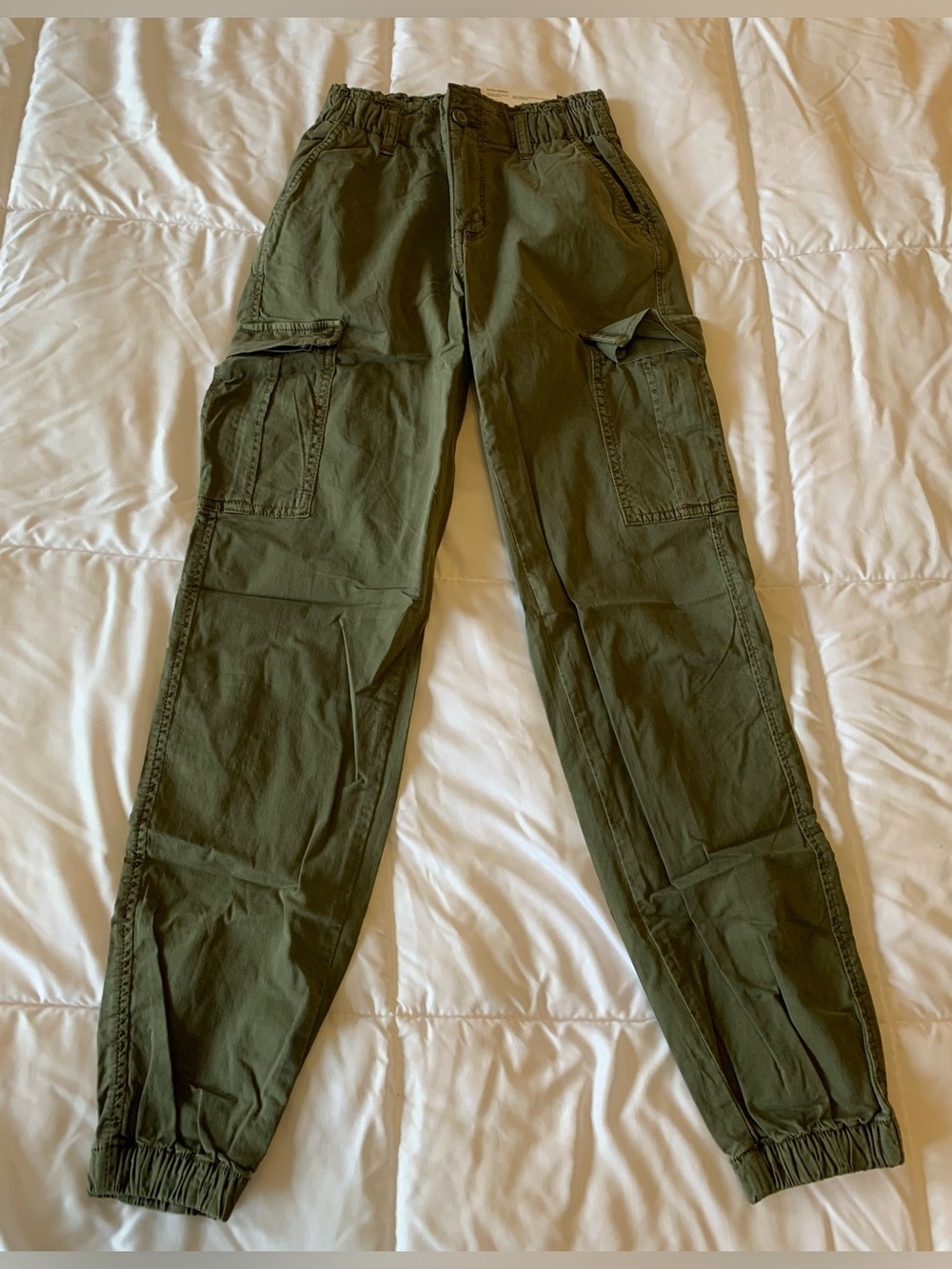 New with tags American Eagle relaxed mom joggers size 000